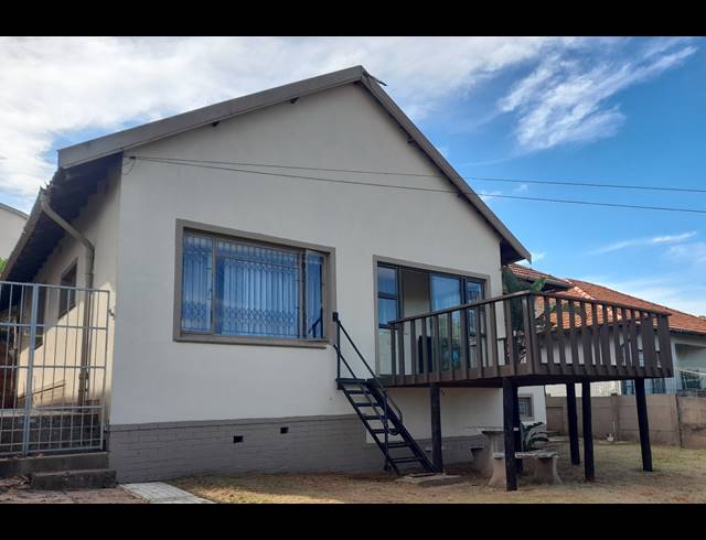 4 BEDROOM HOUSE FOR SALE IN BLUFF